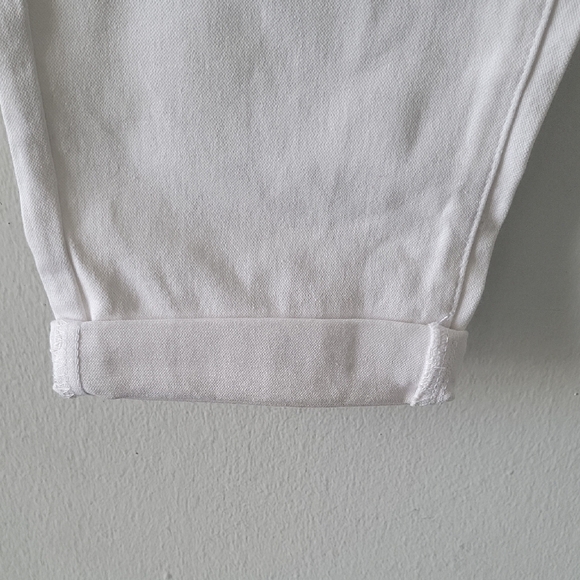 White Cropped Jeans - Picture 2 of 7